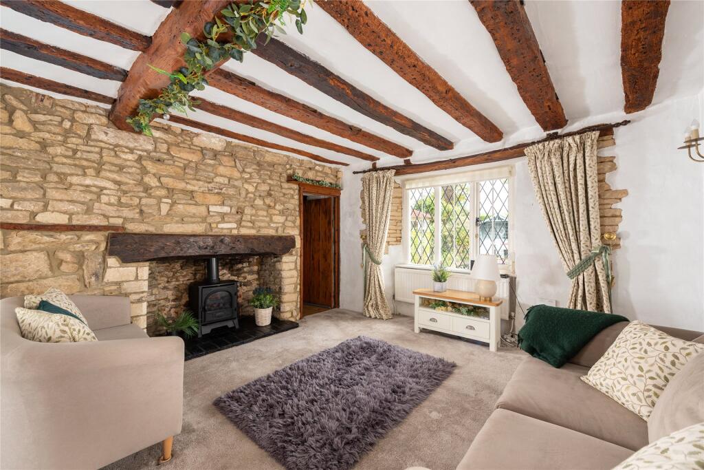 Sitting/Dining Room