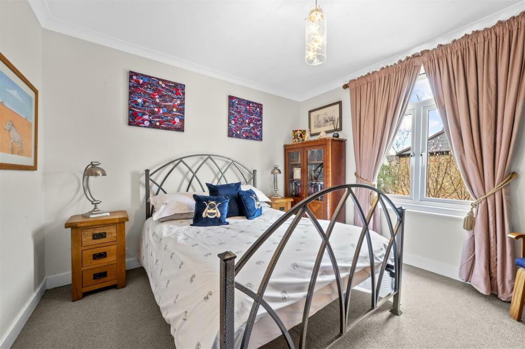 19 Delamere Road, 15.jpg