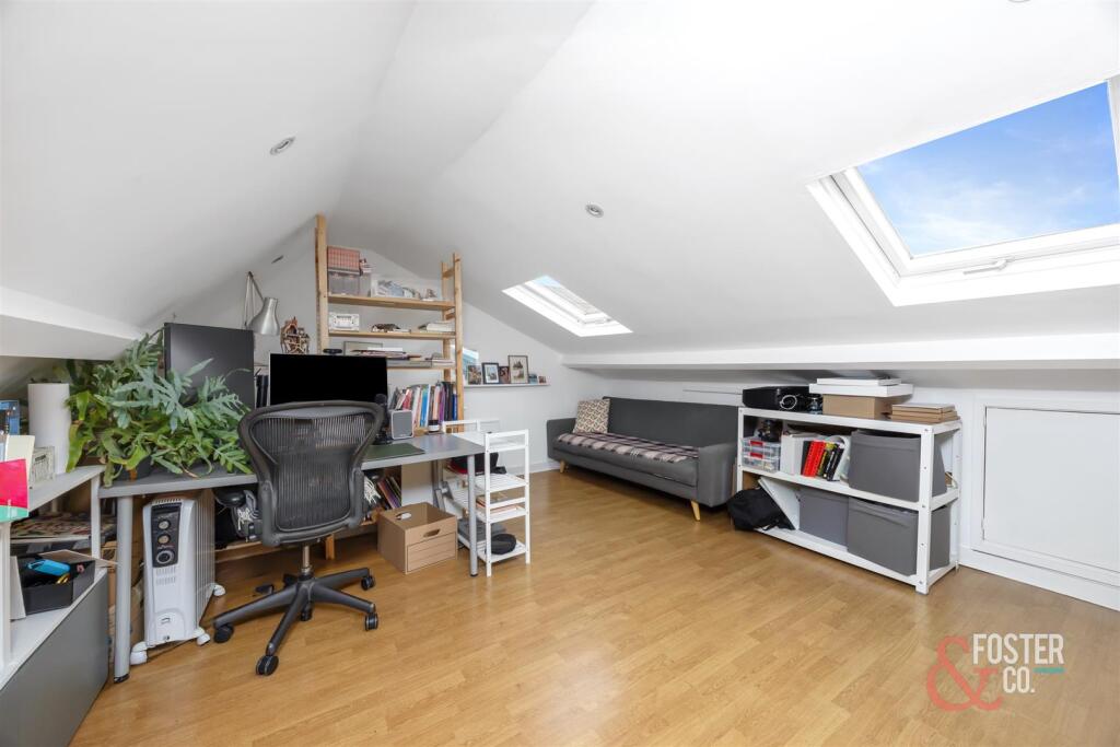 Lyndhurst Road, 31, First Floor Flat-013.jpg