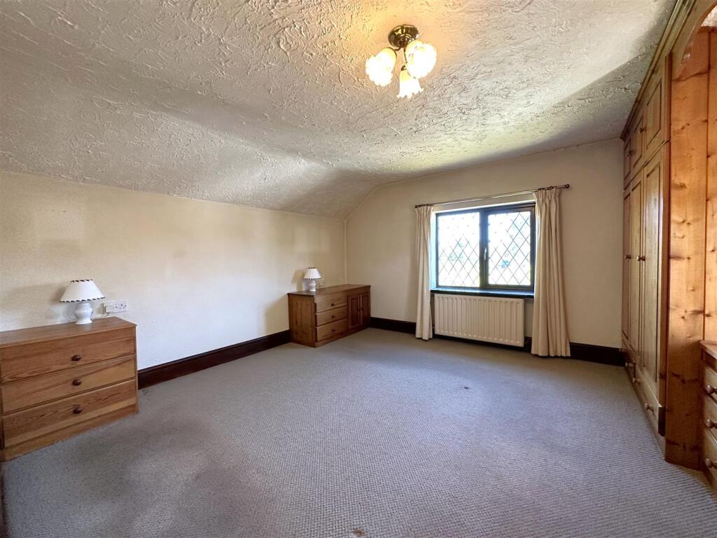 Master Bedroom 412