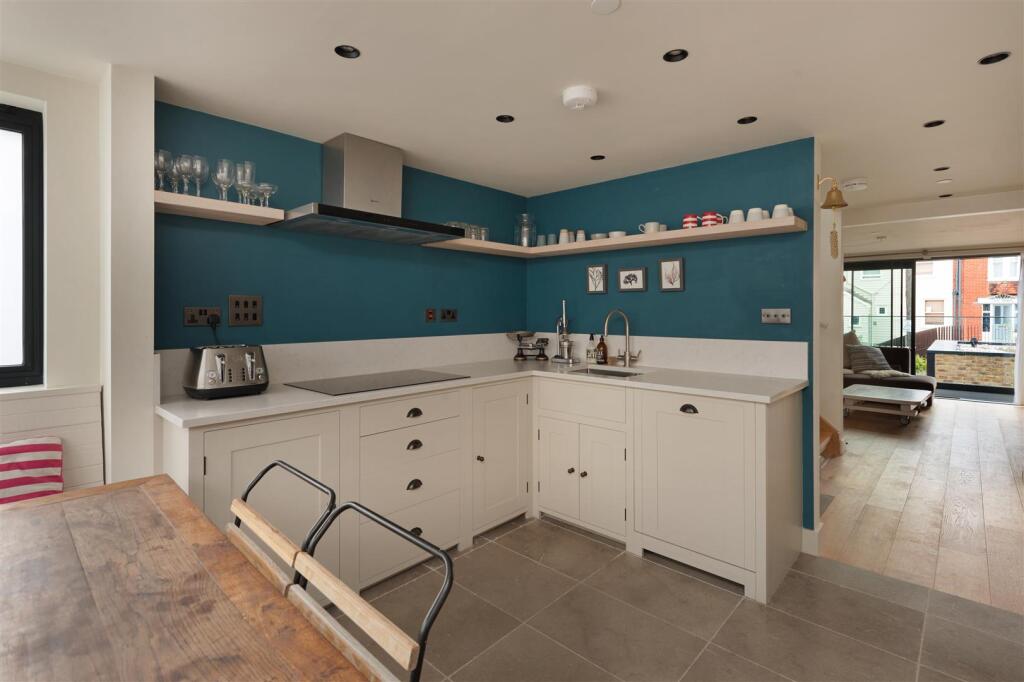 Sea Street, Whitstable