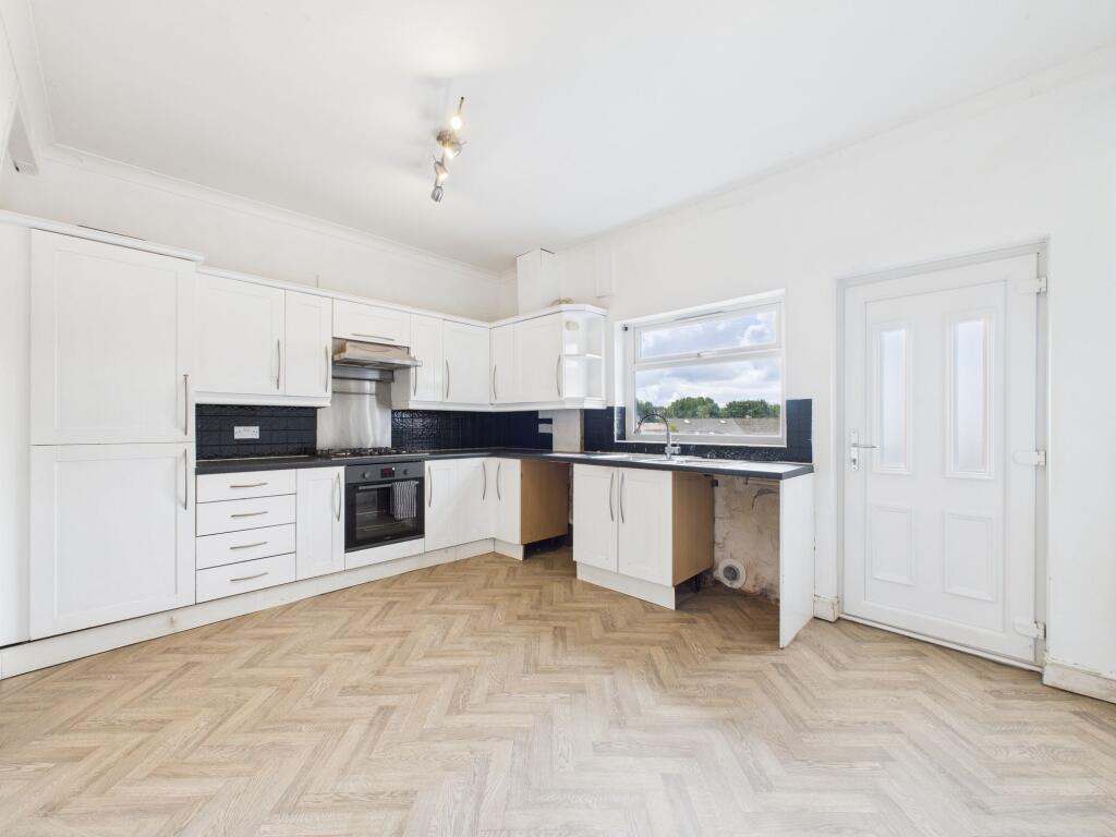 Kitchen 2