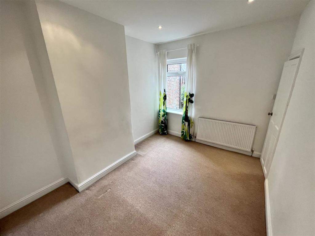Bedroom 2 Aspect 2.jpg