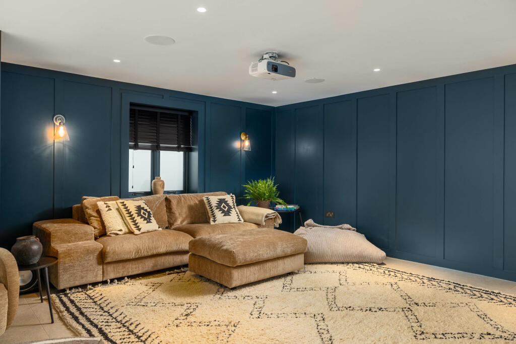 20231011-1217_Maison Haus - Blakeley Stables, Knut