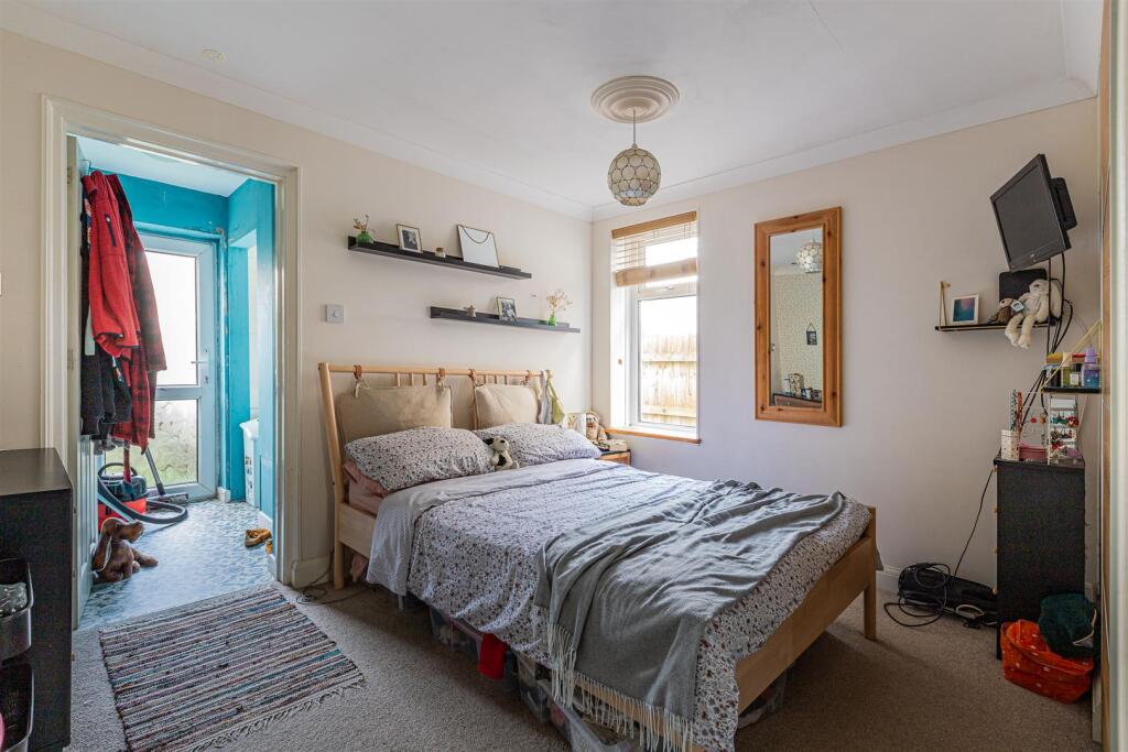 Claude Road 104, 1-3.jpg