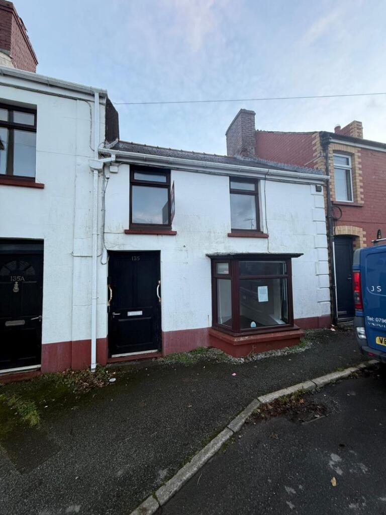 First Floor Flat, 135 City Road, Haverfordwest, Pembrokeshire, SA61 2RR