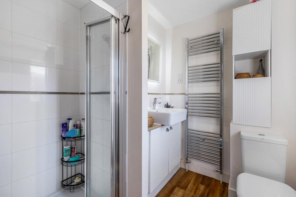 82 De Montfort Gardens (Boston)-18