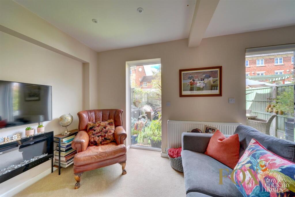 43 Sansome Place (8).jpg