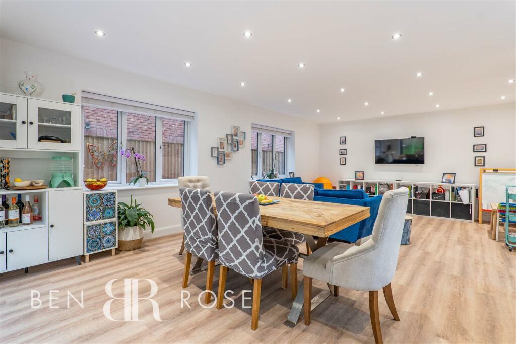 Kitchen/Breakfast/Family Room