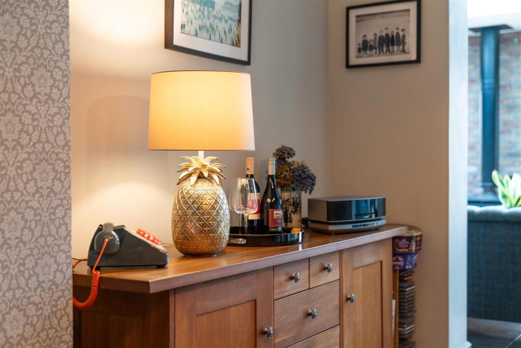 Dining Room-2.jpg
