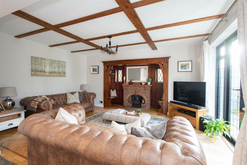 2023.11.15 223 Chislehurst Rd, BR5 1NP-2151.jpg