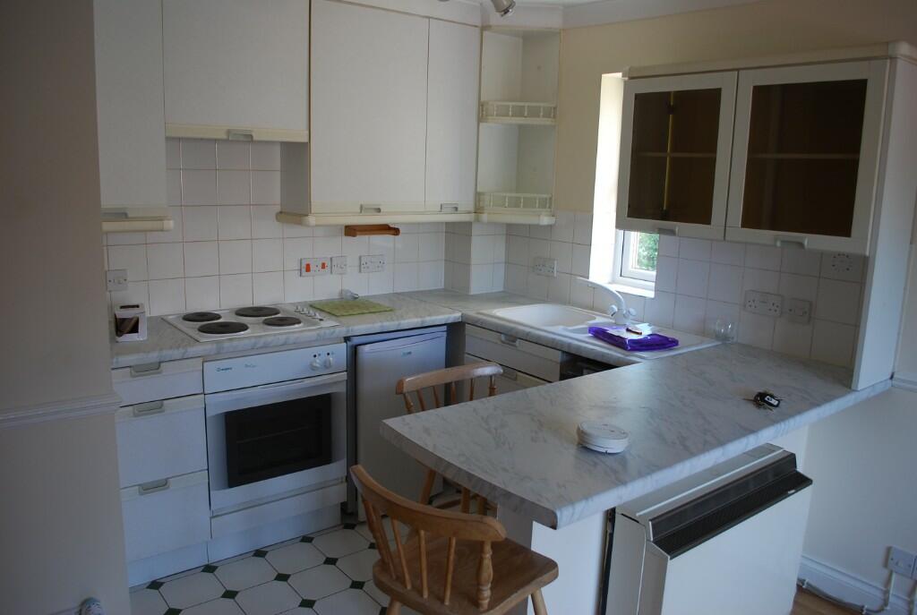 Fitted Kitchen: