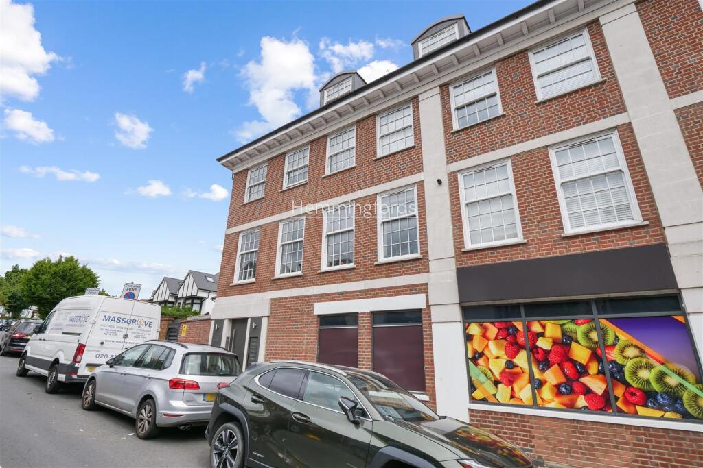 14-77bbe41b-3385-4739-80a2-04fe2525144eP3718104-lo