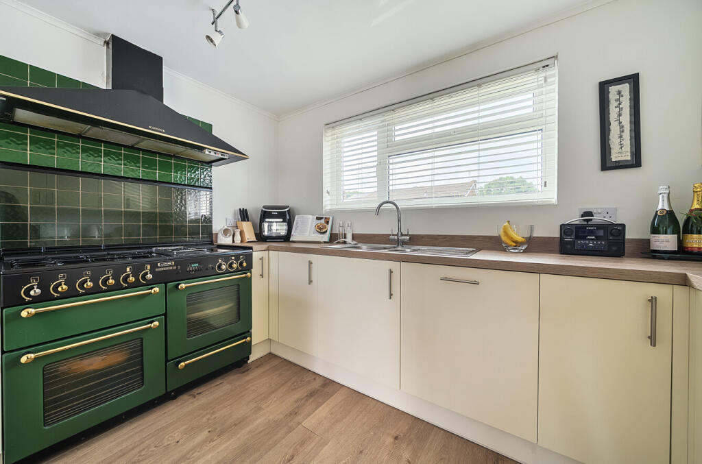 1304584-10-68471d...