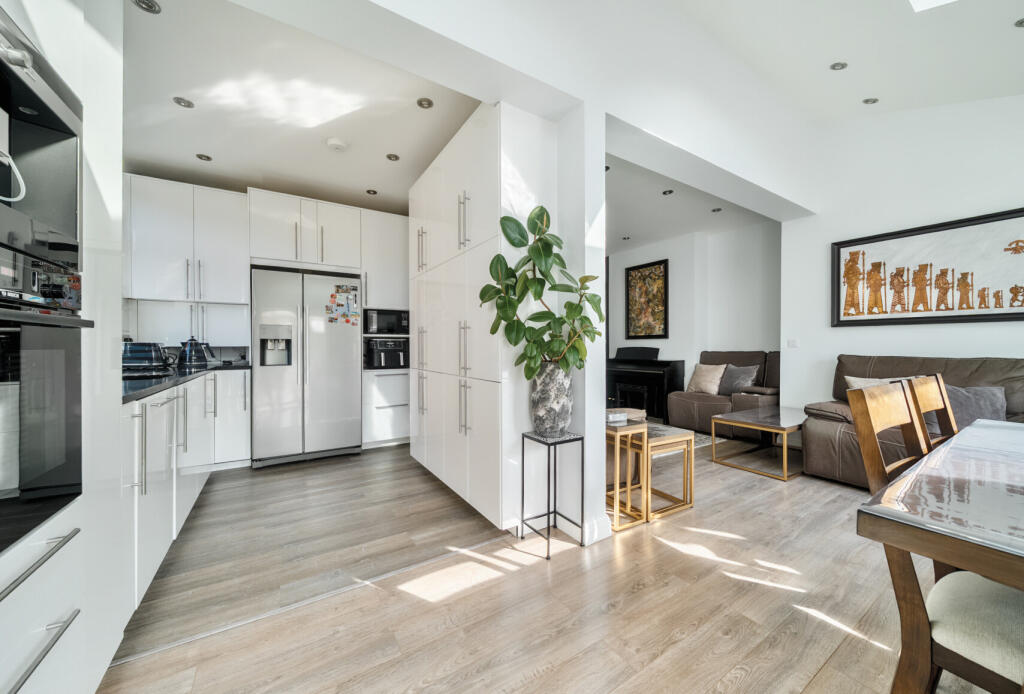 1317929-7-68623df...