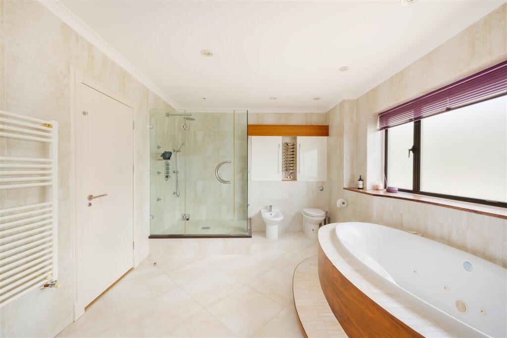 1 Abbey View Hi-24.jpg