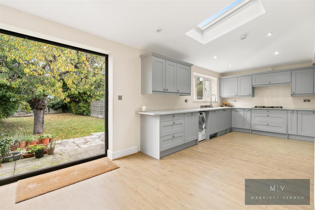 Queenhill Road 17 MV-13.jpg