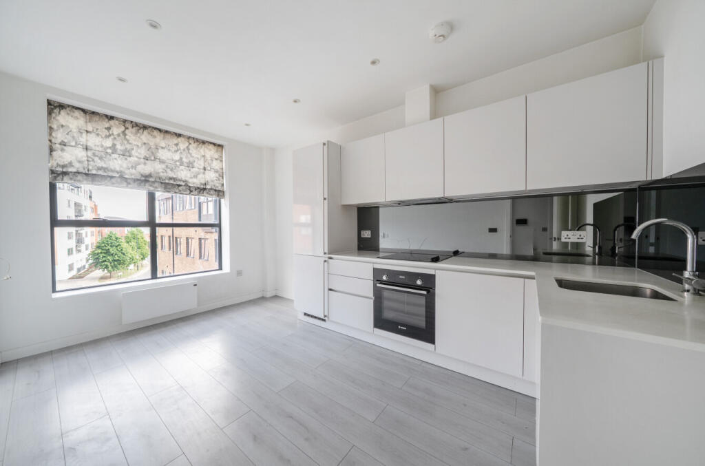 1303730-11-68486b...