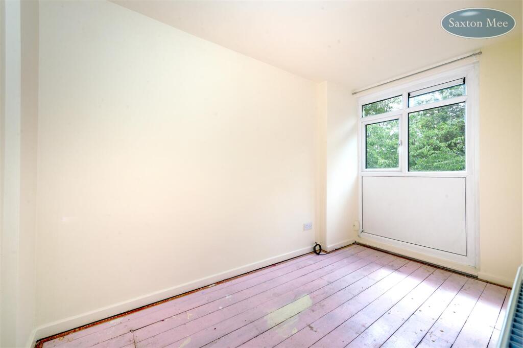 Park View - bedroom 2 9035.jpg