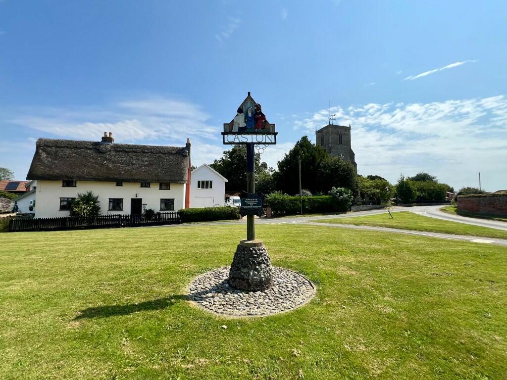 Village Green / Sign