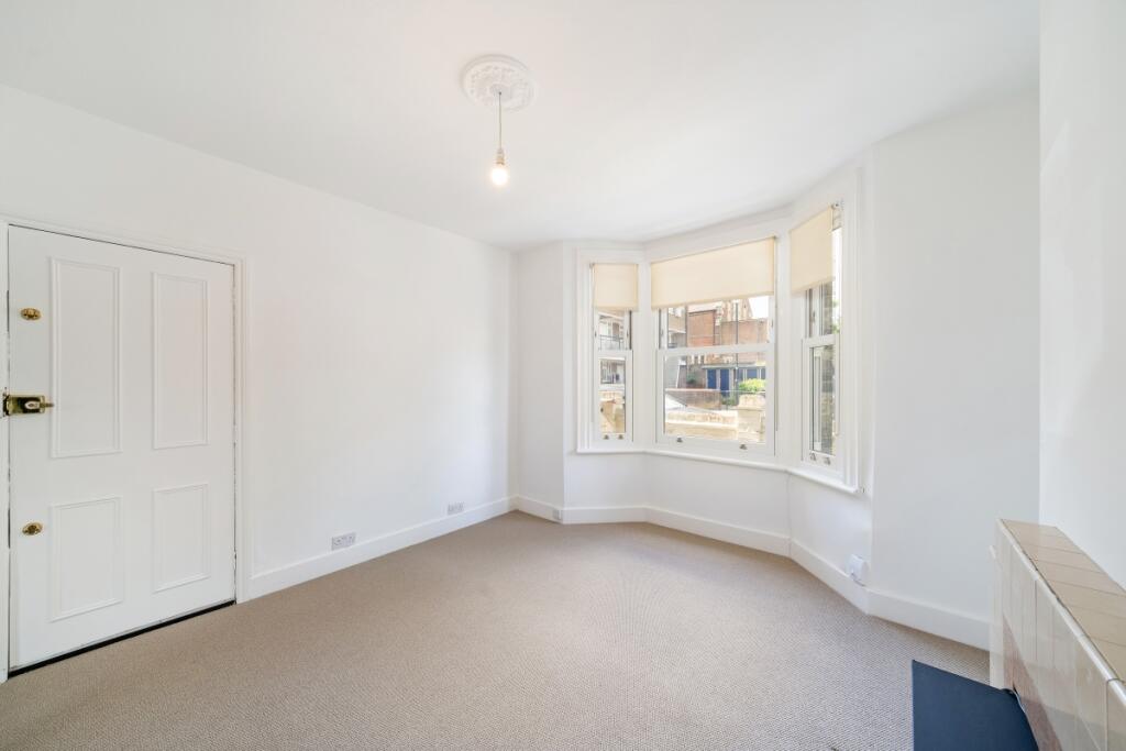 90576_8 Moylan Ro...