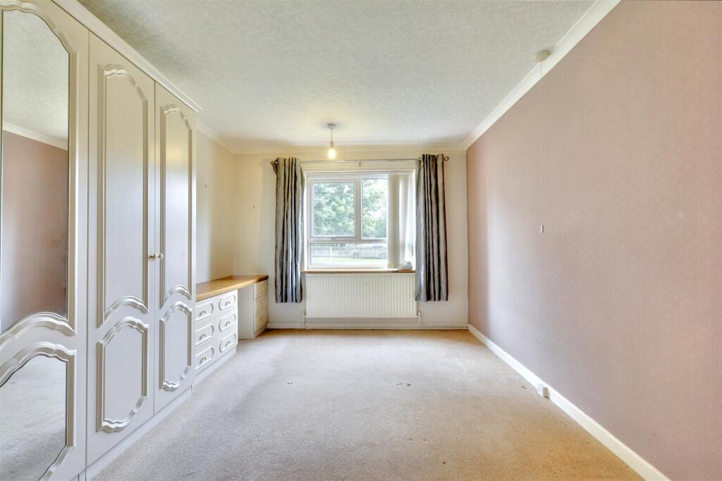 Bedroom_1.jpeg