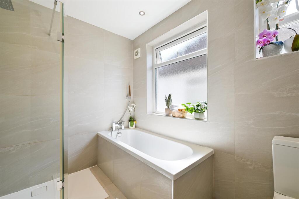 BRADSTOCK ROAD, 70- (18).jpg