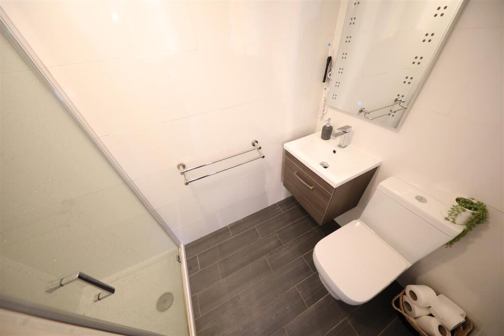Ensuite shower room