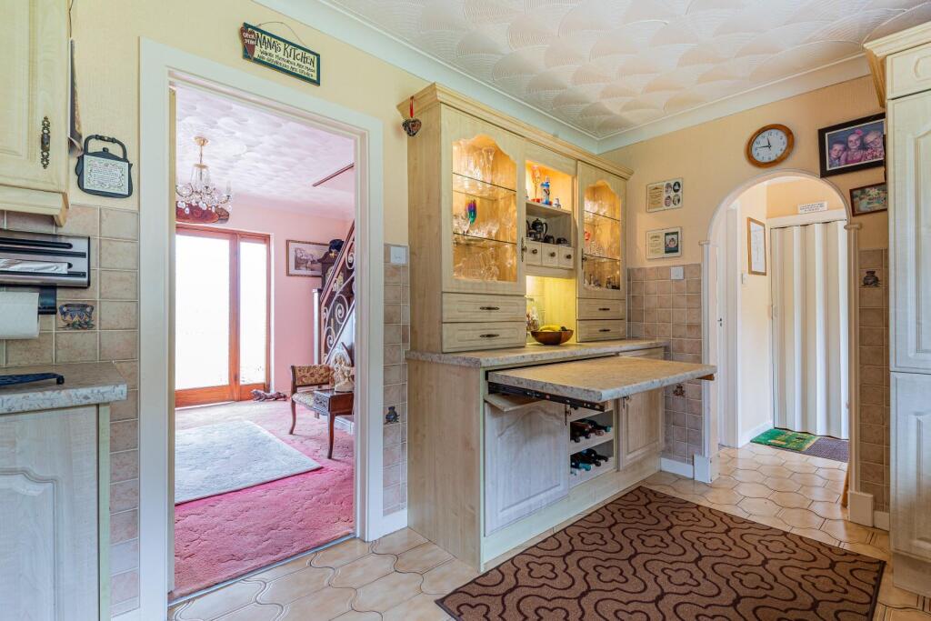 Wimbourne Crescent 14-30.jpg