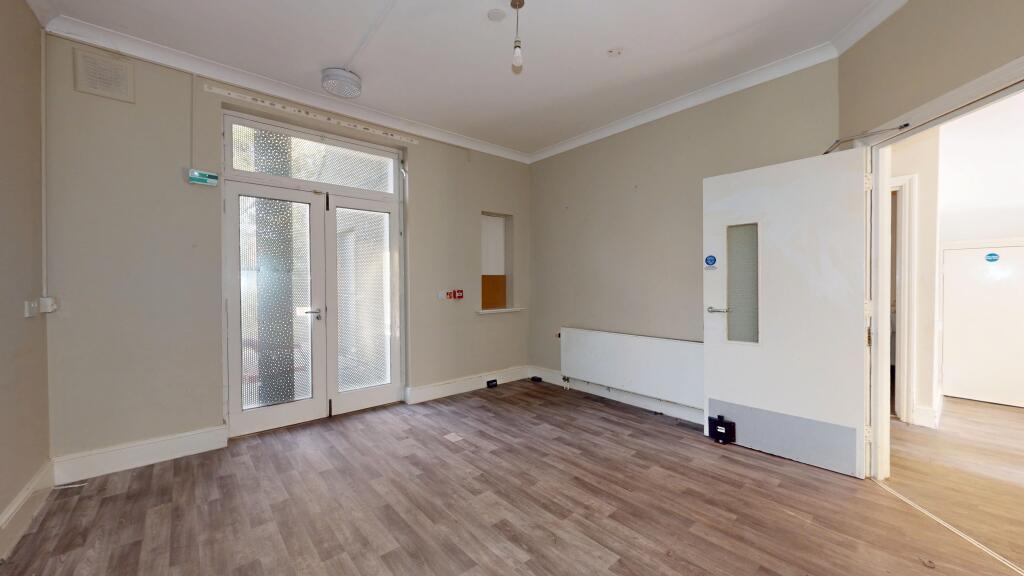 4 &amp; 6 Rosswood Gardens, Wallington SM6 8QZ