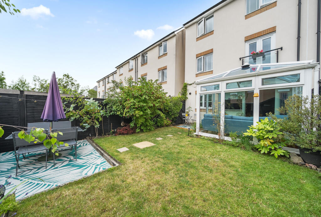 1326112-19-6874f1...