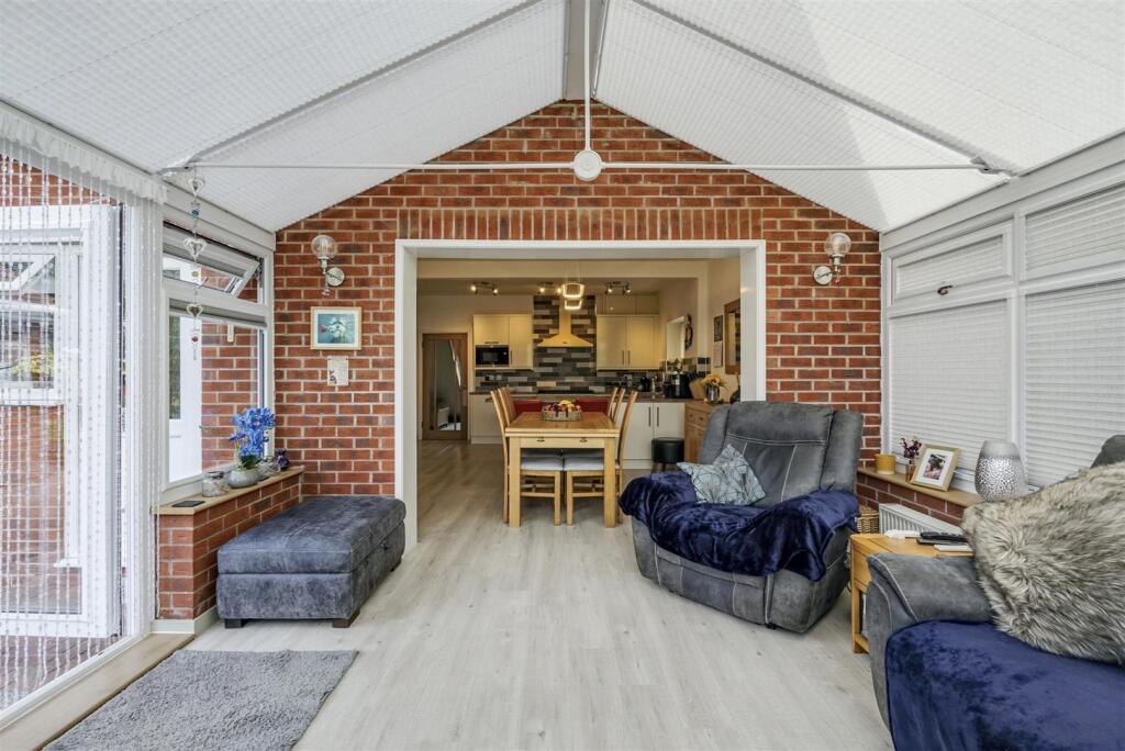 Sitting Room Area/Conservatory