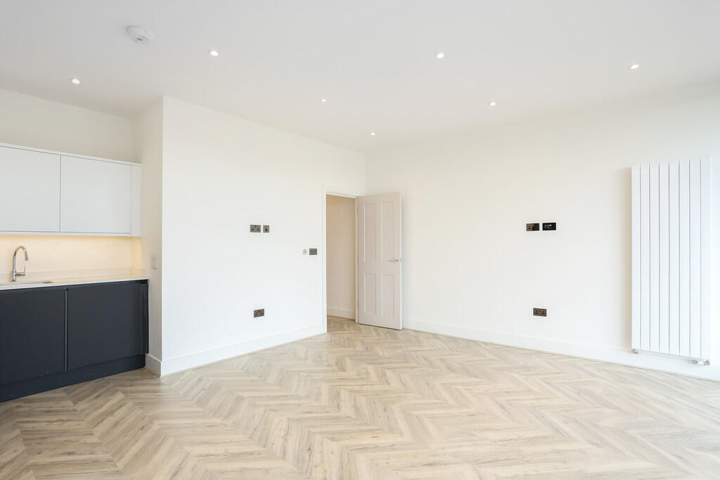 Flat 4, 63 Cardig...