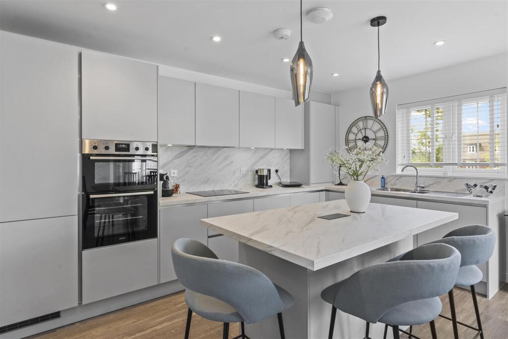 Spacious Kitchen Diner