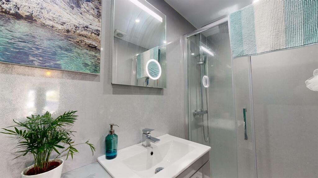 Master Bedroom with En Suite