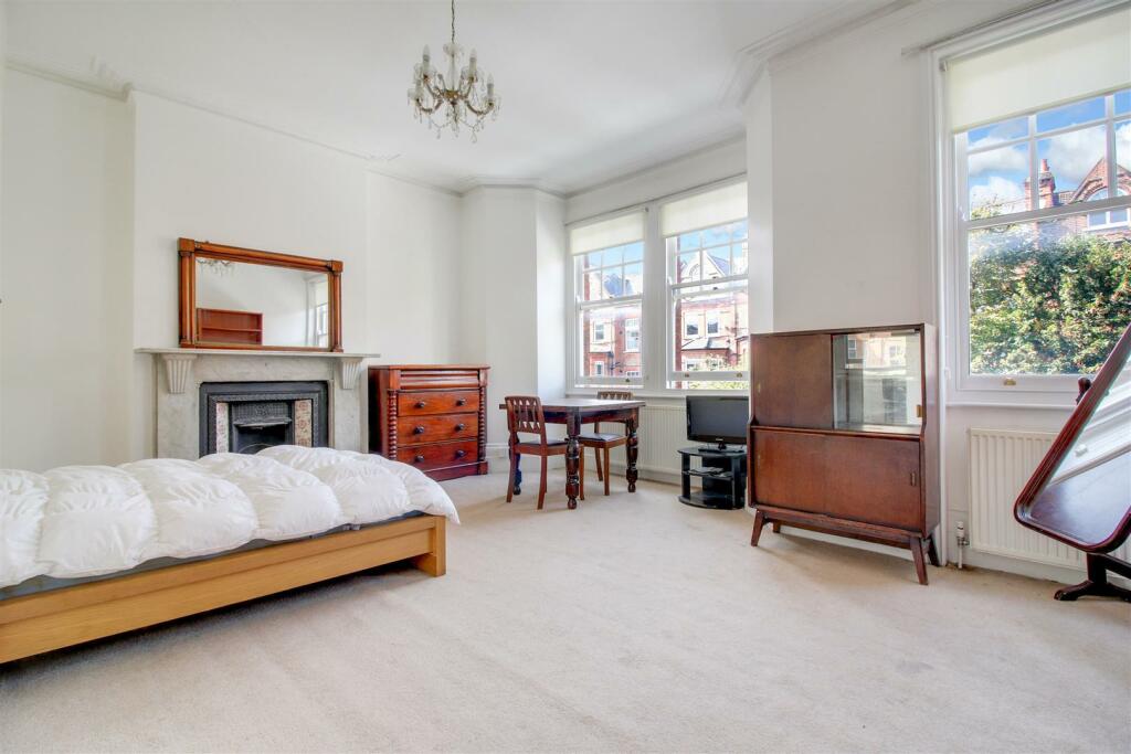 BED1.jpg