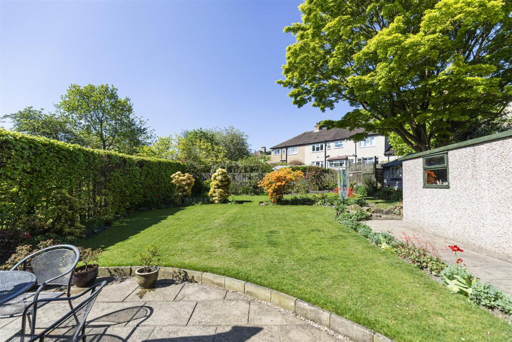 Bramleys Estate Agents - Le Marchant Avenue - Lind