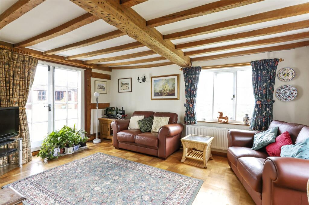 Sitting Room/Tv Room