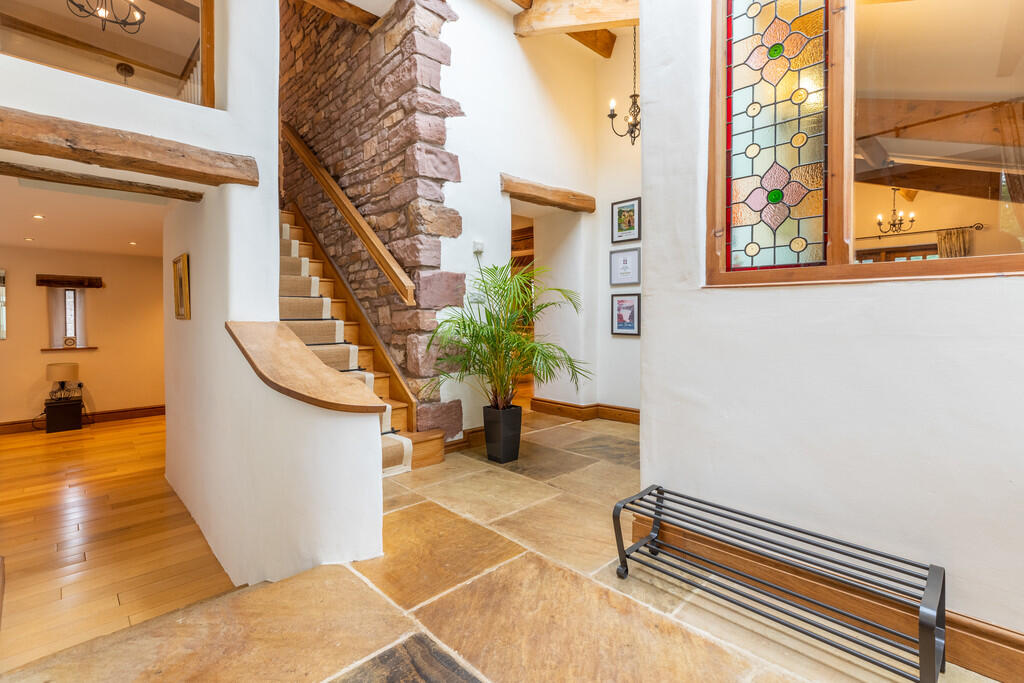 Ashtree Barn Entr...