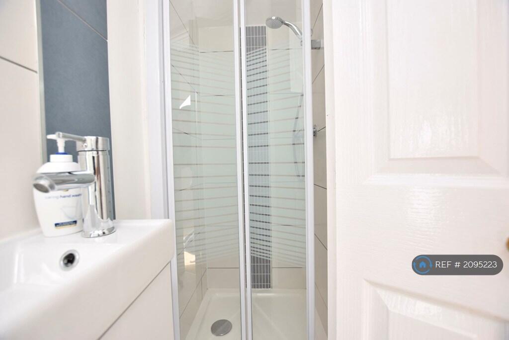 Ensuite Shower Room