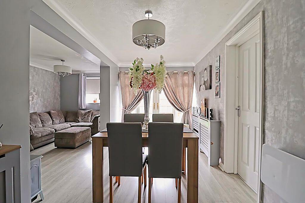 Dining / Living Room