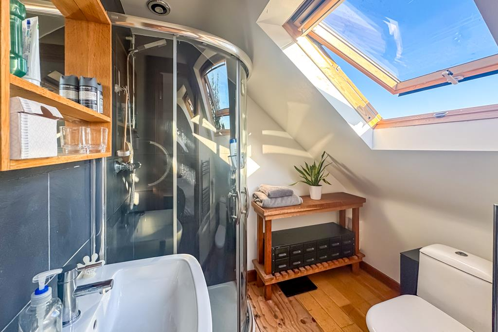 Ensuite