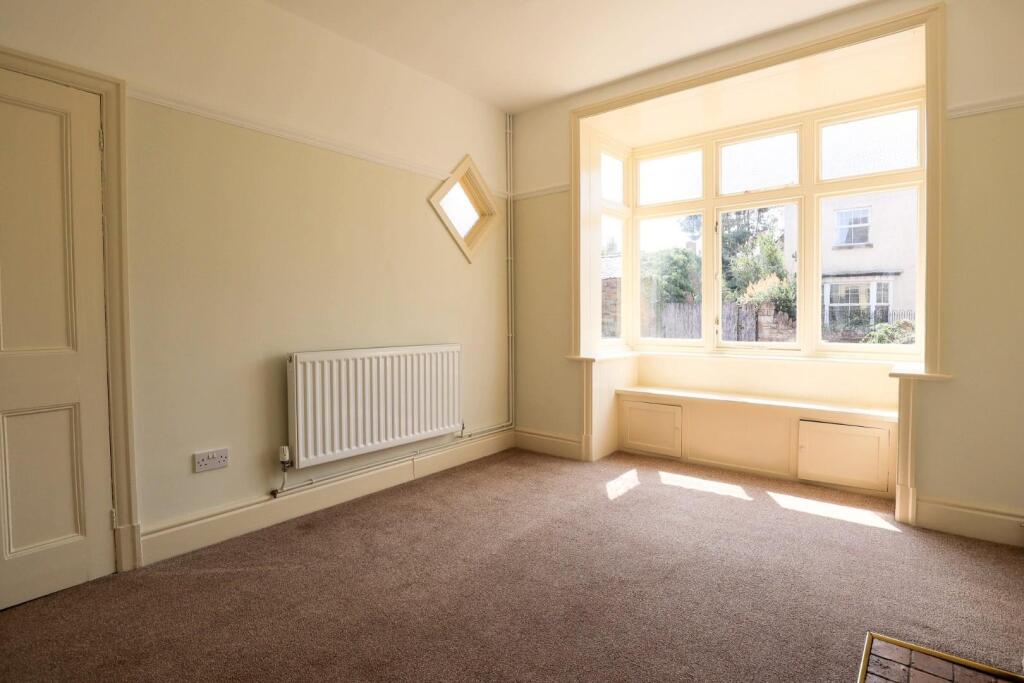 Sitting room (2).jpg