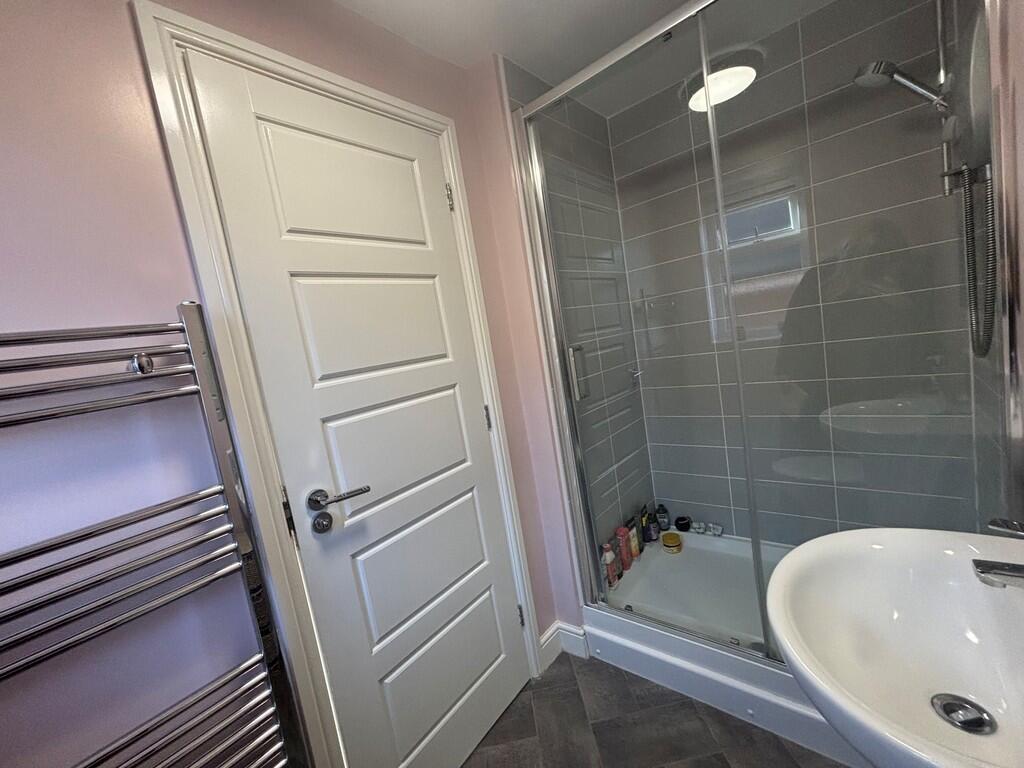 ensuite 2