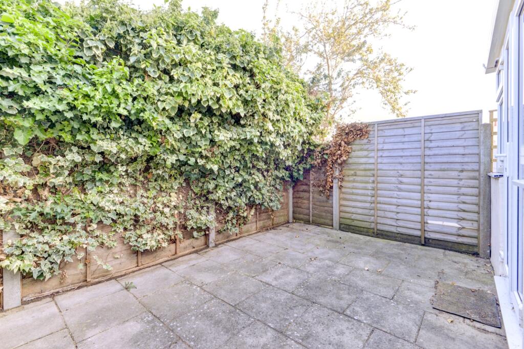 8 Hollingbury Park Avenue Garden