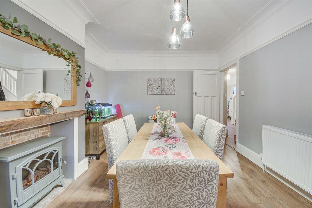 Lounge Diner Kitchen
