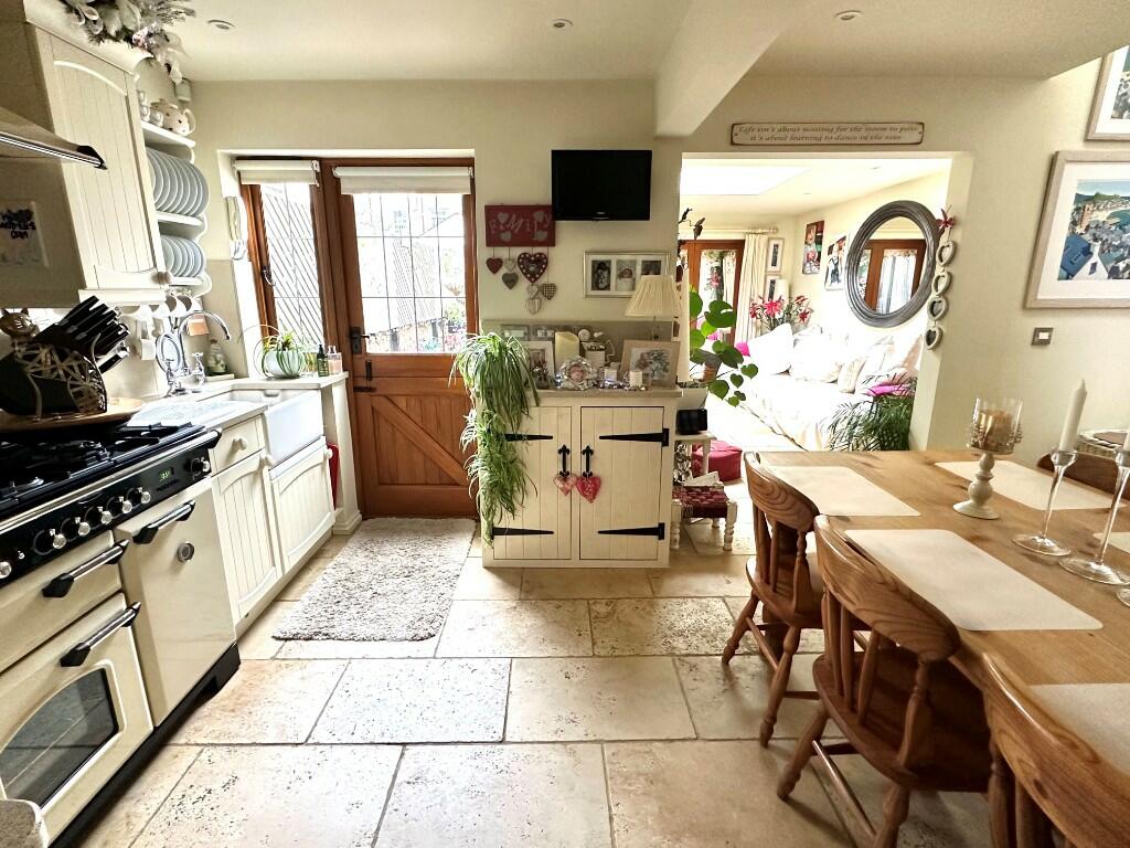 Kitchen diner