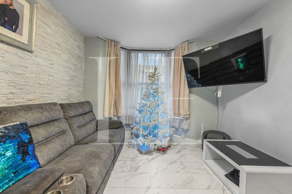 Haselbury Road  (4).png