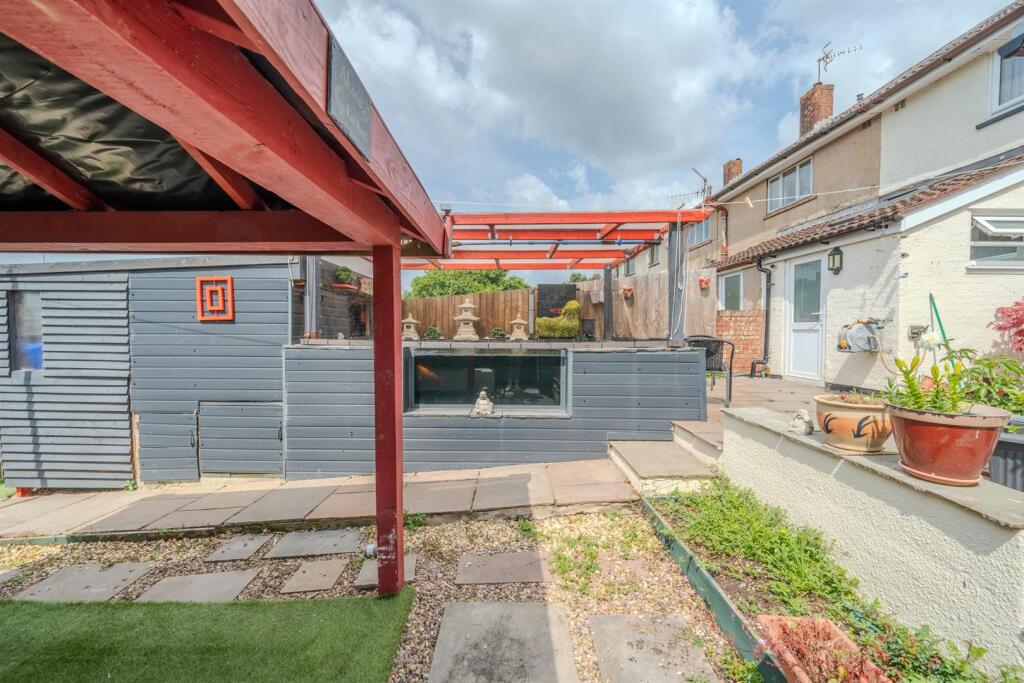92 Court Farm Road-29.jpg