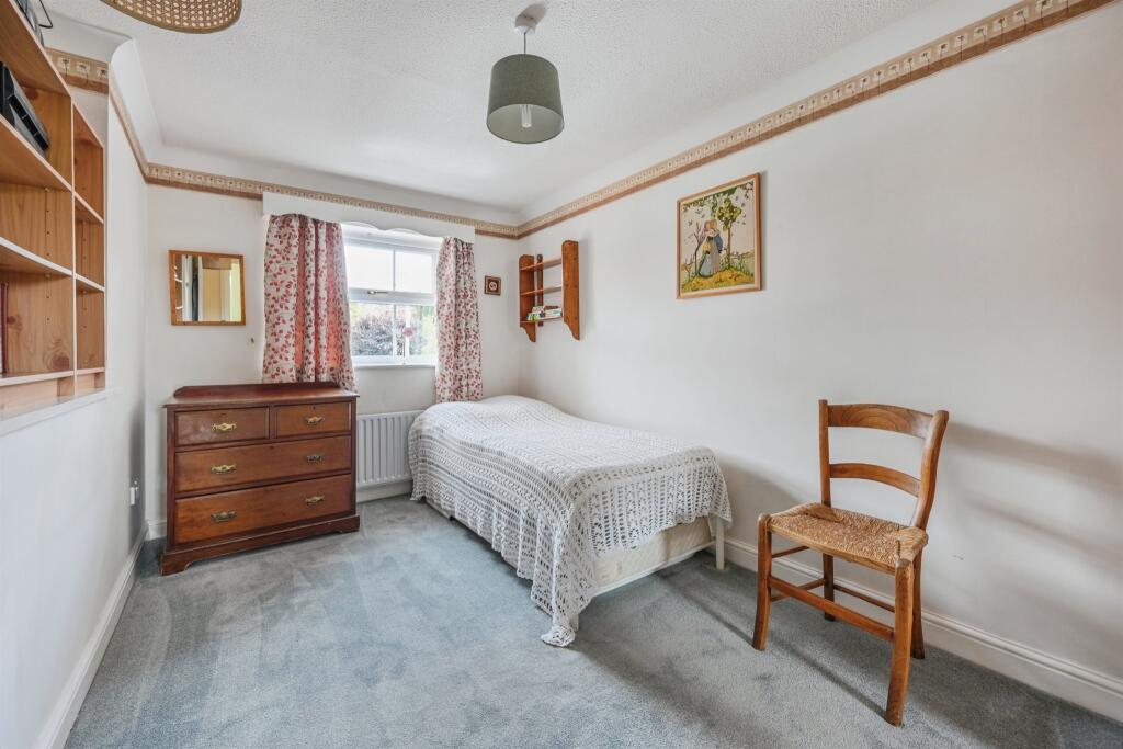 Bedroom: